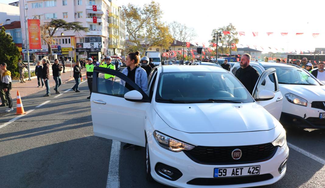 Saat 9'u 5 geçe tüm ülkede hayat durdu: İşte Türkiye'den 10 Kasım kareleri 27